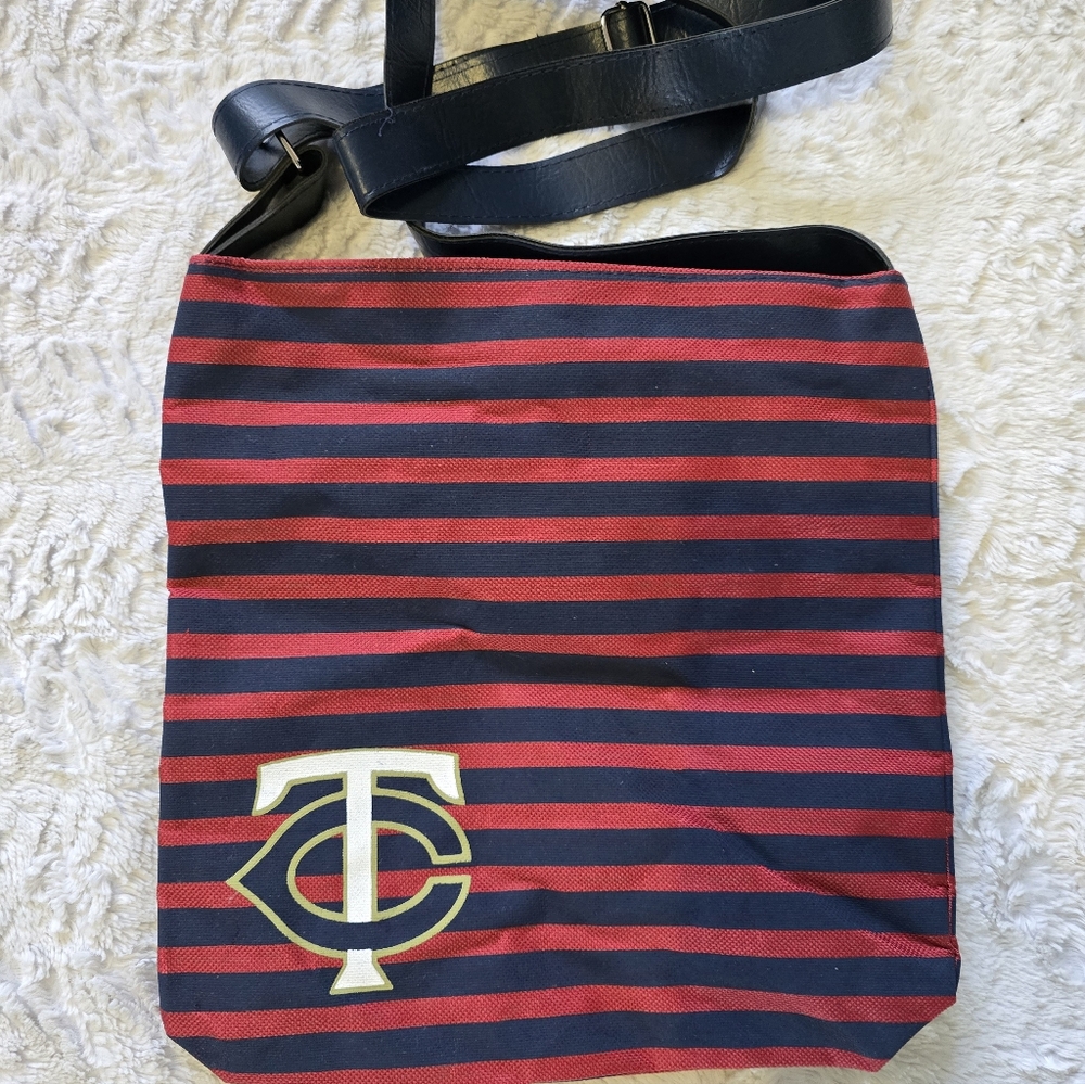 Minnesota Twins small bag